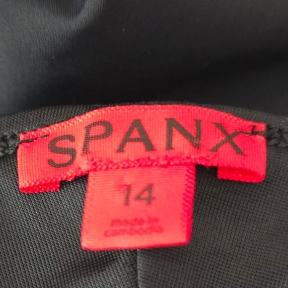 Spanx Black One Piece Bathing Suit Lightly Padded Ruched Sides 14 - Picture 4 of 4